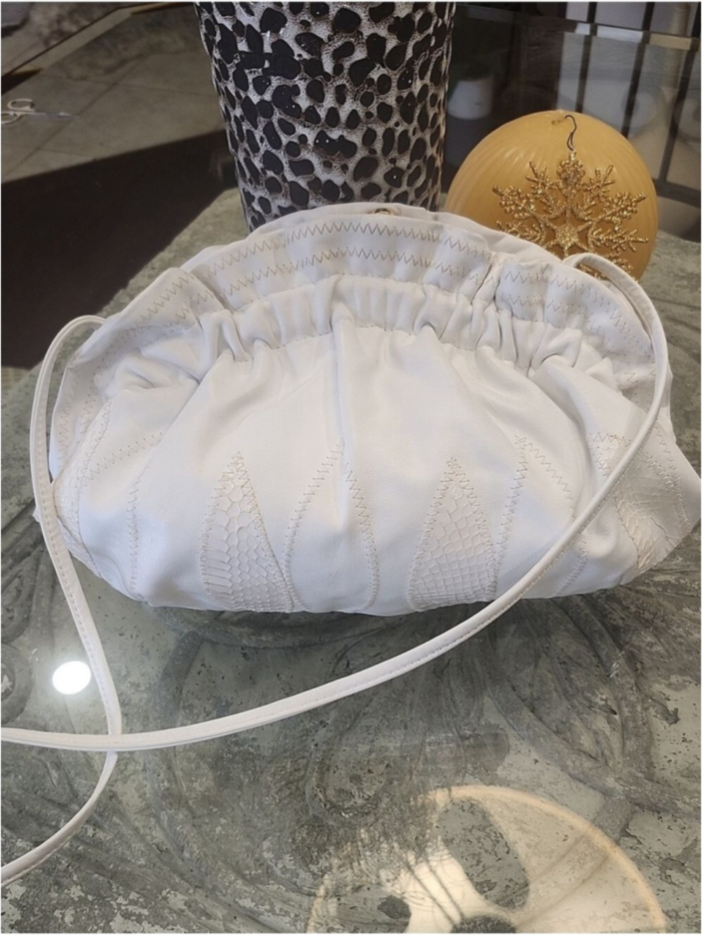 White Italian Leather Vitage 80ies Pouch Style Reptile Handbag Like New